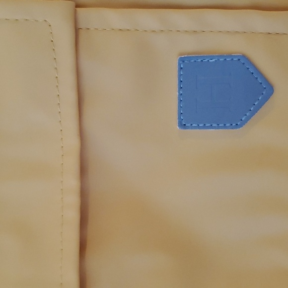 Hatley Yellow Kids Raincoat - Picture 3 of 6